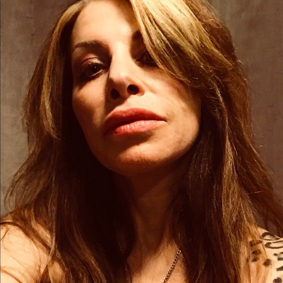 Meet your Posher, Ronnie - Picture 2 of 6